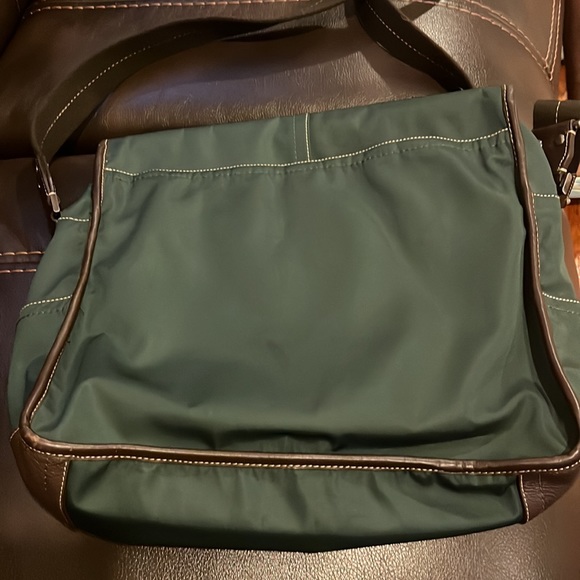 Coach - Picture 4 of 10